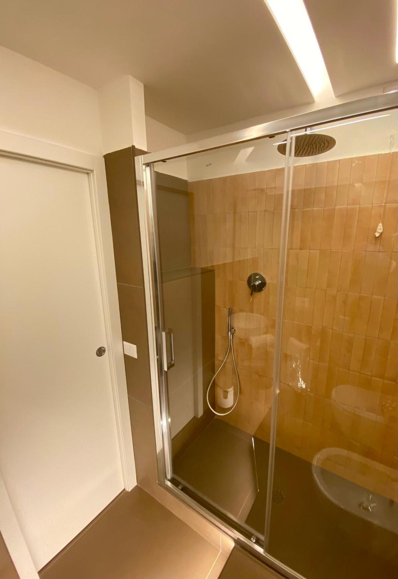 Marmellata Suites, vicino al Colosseo Roma Esterno foto