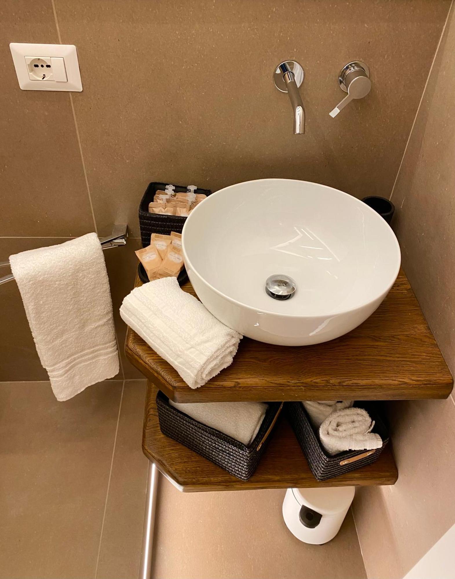 Marmellata Suites, vicino al Colosseo Roma Esterno foto
